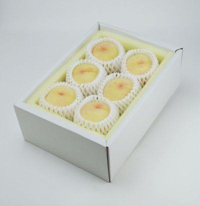 画像1: 《 予約受付中 》 産地直送 岡山 県産 三代桃 清水 白桃 贈答用 ロイヤル 2kg 箱 ６〜８玉入り  7月下旬発送 